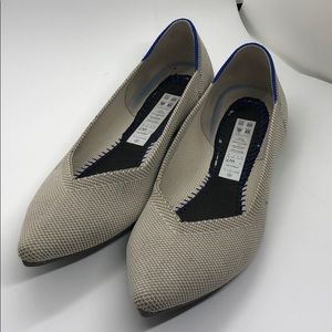 Rothy’s Washable Point Flat, flaxseed Size 7